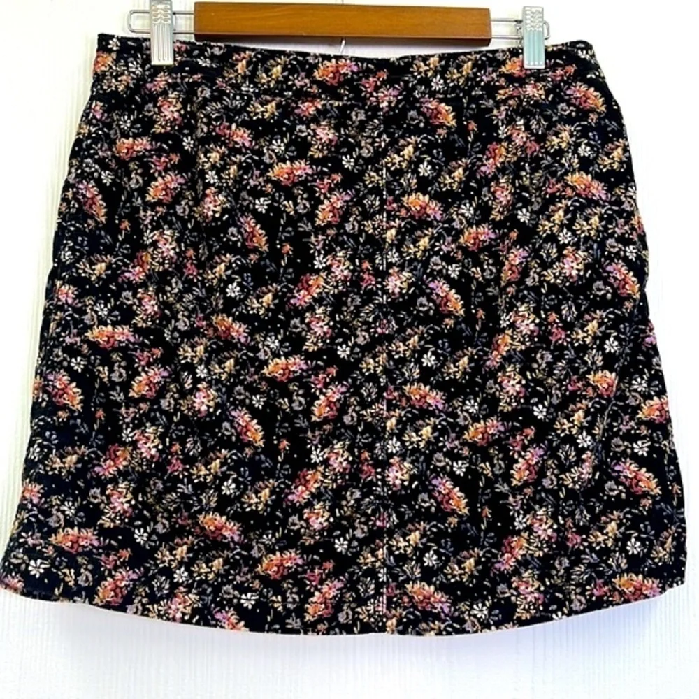 Mossimo Supply CO - Floral Corduroy Black Button Mini Skirt Size 6